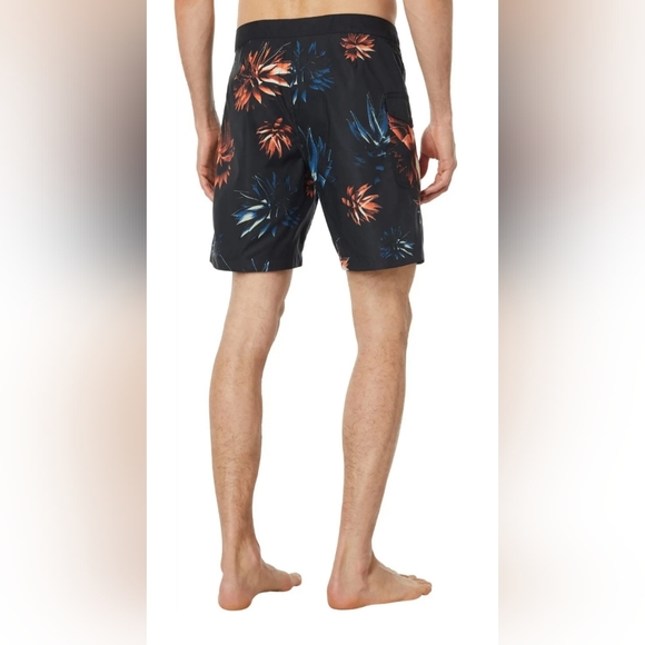 Vans Mixed Board Shorts *NWT* - Picture 3 of 11